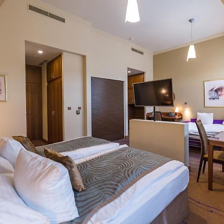 Merchants Crown Suites And Spa Praga Exterior foto Suite